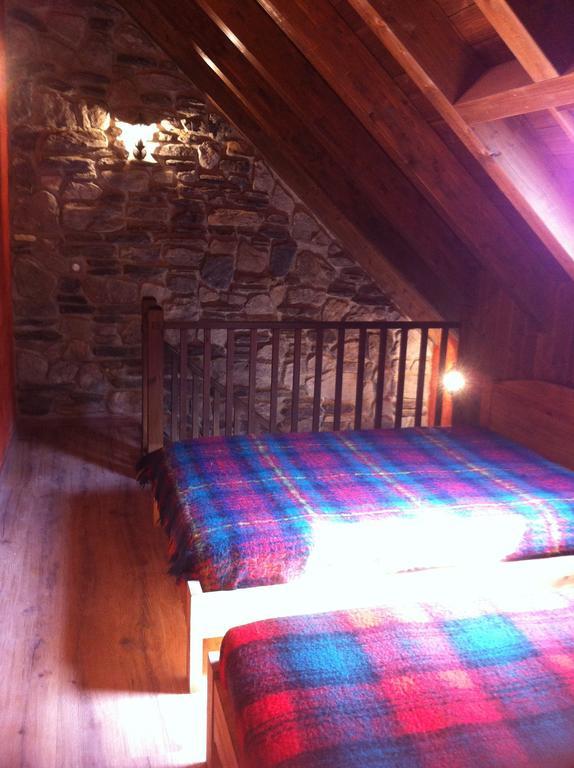 Gites Au Chant Des Marmites Saint-Lary-Soulan Oda fotoğraf
